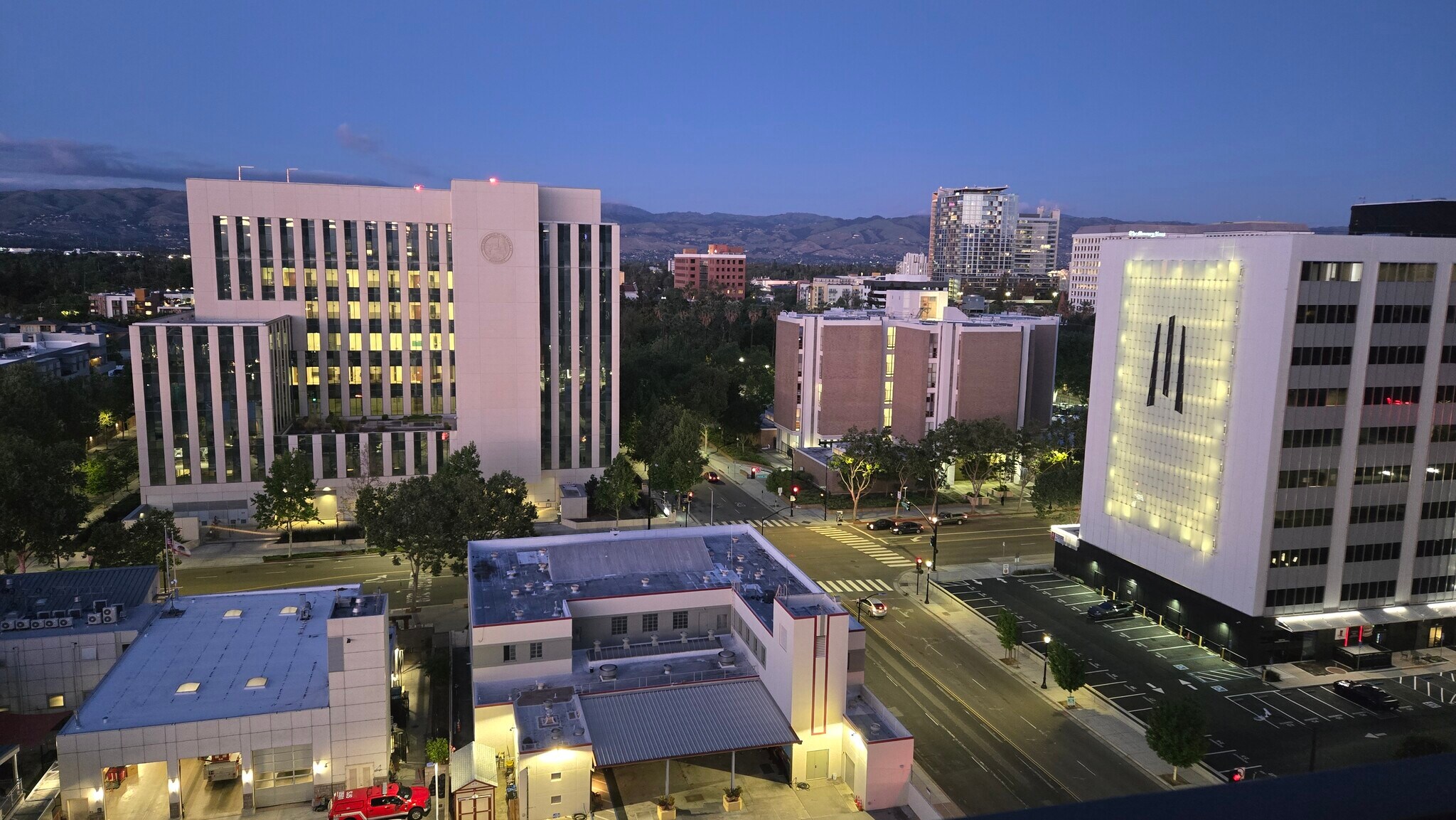 Sunset view! - 175 W Saint James St