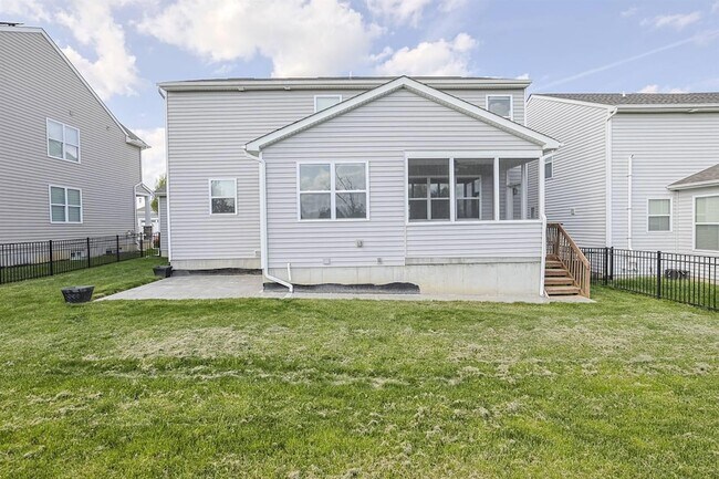 Building Photo - 6545 Cannondale Dr