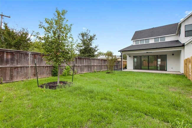 Building Photo - 7512 Delafield Ln