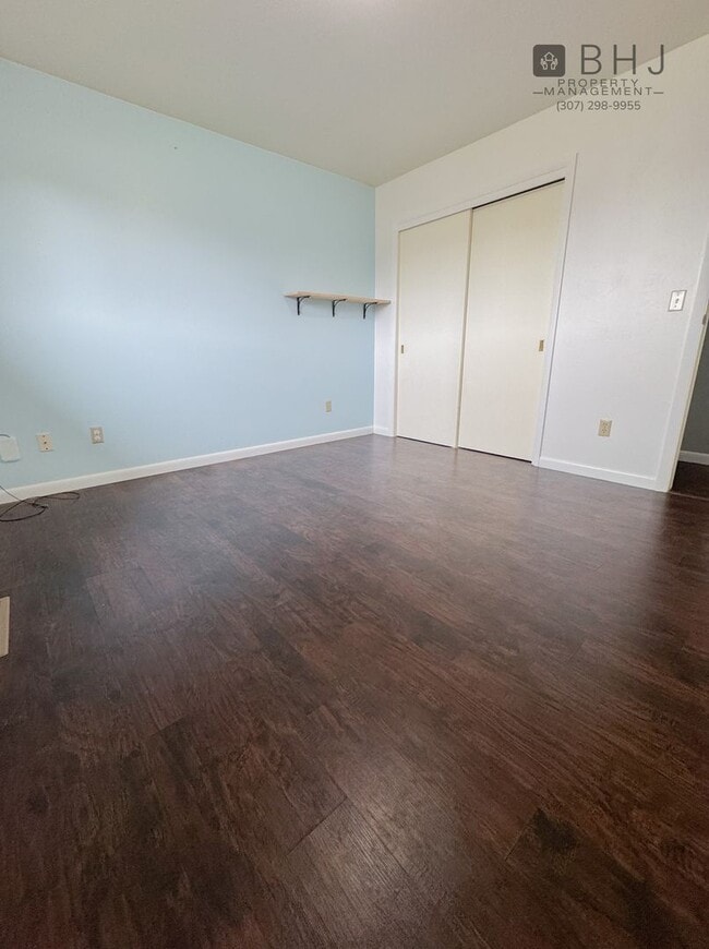 Building Photo - Pet Friendly 2 bed/ 2 bath single family h...