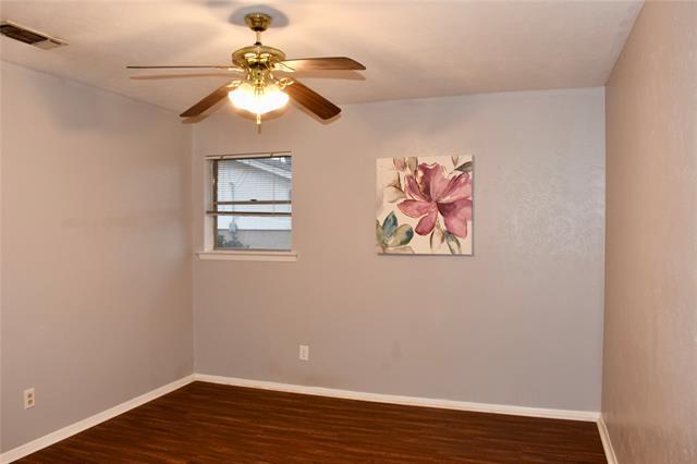 Building Photo - 1405 Brookside Dr