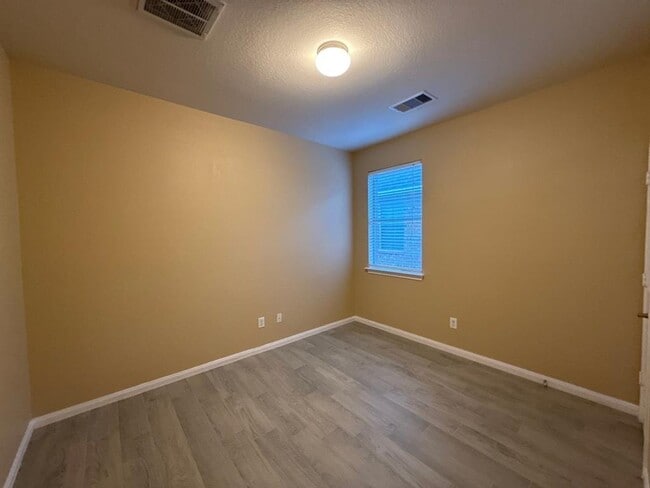 Building Photo - 1702 Bonnyton Ln