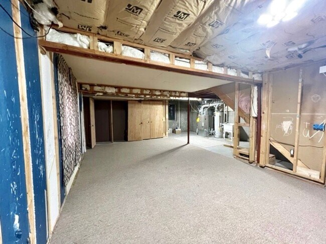 Building Photo - Renovated 2 Story Briargate Home with 3 Be...