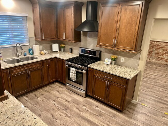 Building Photo - 650 W Donner Ave