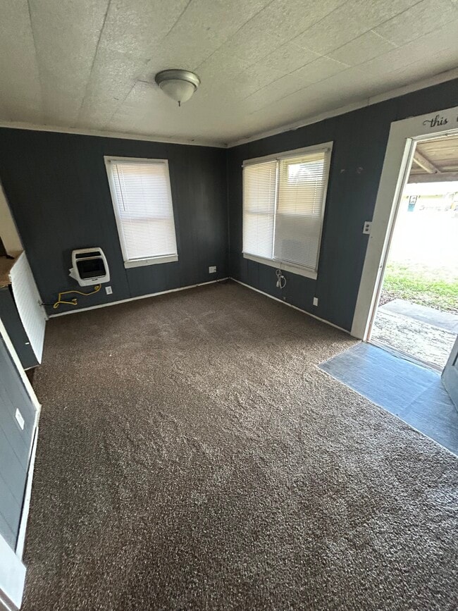 Building Photo - Sherman Rd