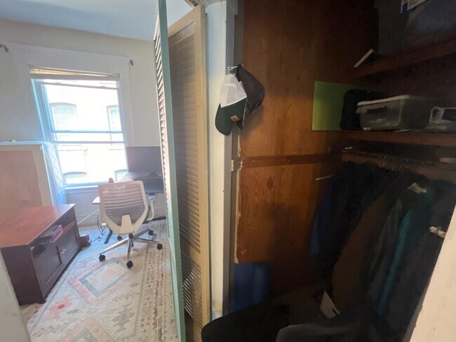 Building Photo - 182-184 Foster Street