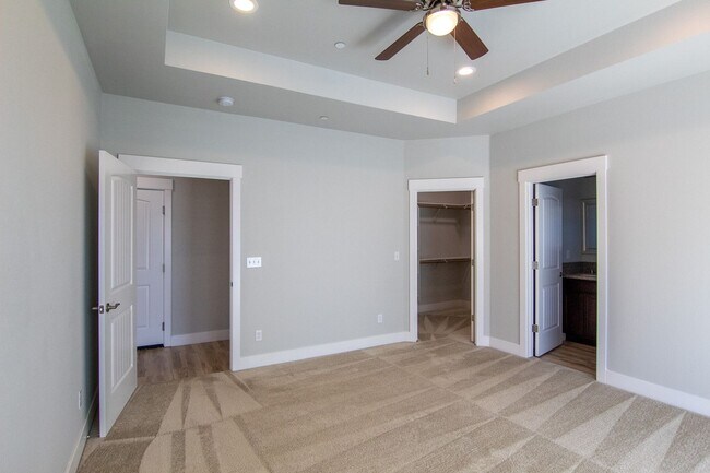 Building Photo - Newer Home for Rent in North Redding CA | $500 Off, Solar, Garage, Fenced Yard