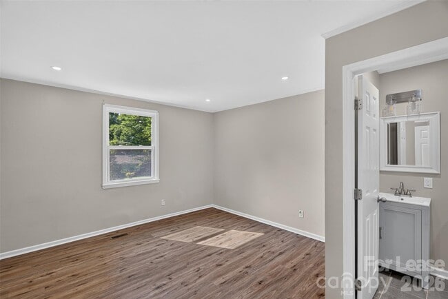 Building Photo - 1509 Wickham Ln