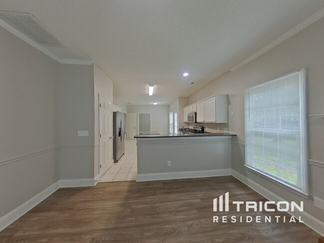 Building Photo - 10913 Gladewater Dr