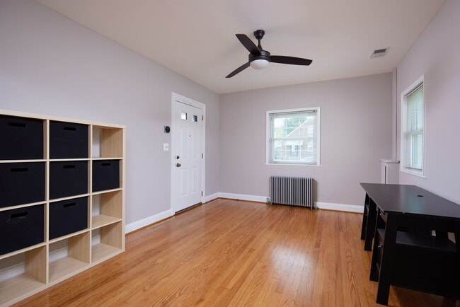 Building Photo - Charming 3BR/2BADetached Bungalow Blocks to the Arboretum is Move-in Ready!