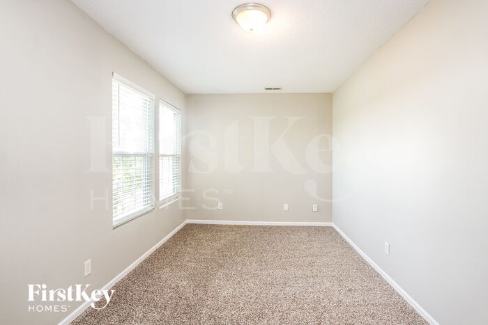 Building Photo - 10823 Gathering Dr