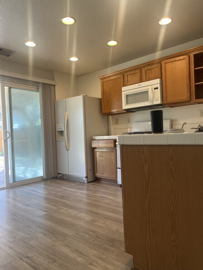 Building Photo - 1762 Bellis Ct