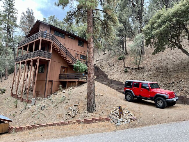 Building Photo - Cozy 3-Bed 2-Bath Cabin-Style Home Nestled...