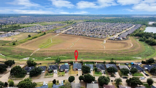 Building Photo - 21019 Stoney Haven Dr