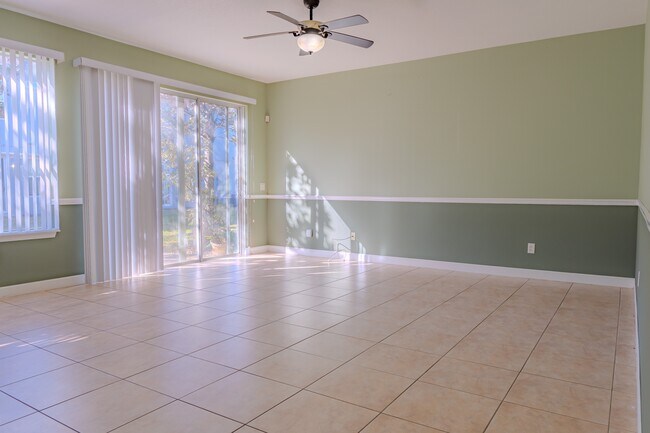 Building Photo - 304 Coral Beach Cir