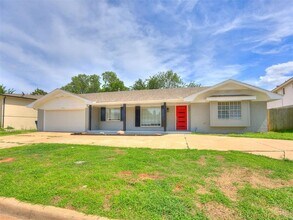 Building Photo - 6312 Overcourt Manor