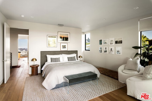 Building Photo - 1030 Somera Rd