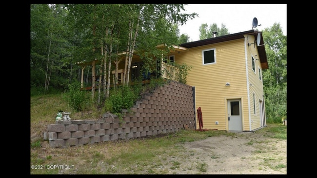 Building Photo - 3BR/3BA Home on 1.9 Acres – Mountain Views...