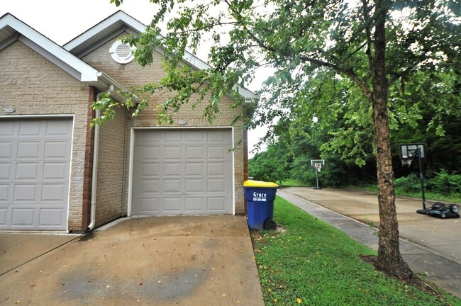 Building Photo - 445 Woolf Rd
