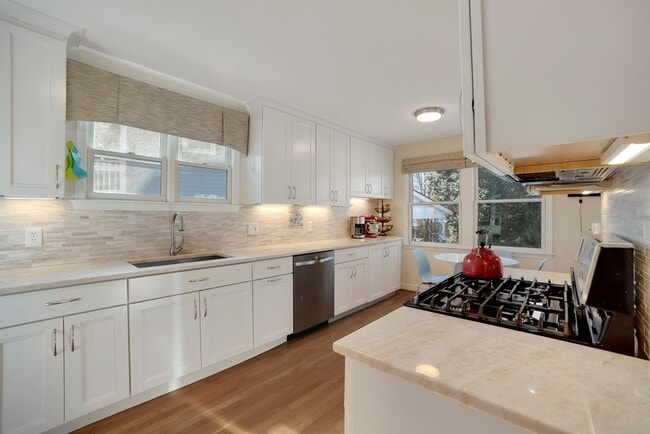 Building Photo - 4518 Chase Ave