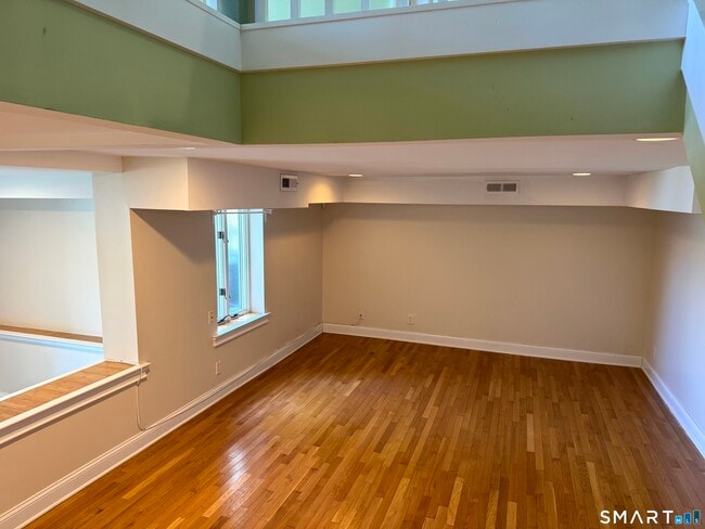 Building Photo - 776 Quinnipiac Ave