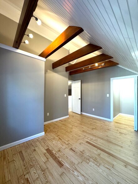 Building Photo - 12 Myrtle St