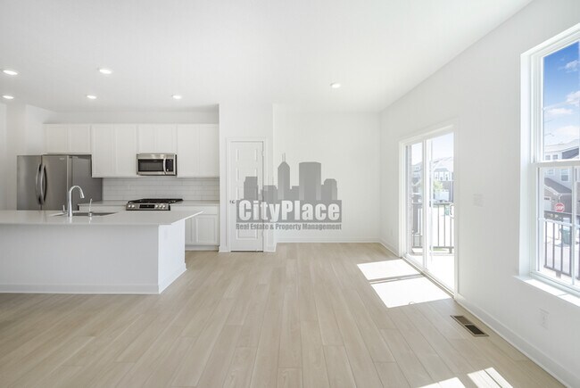 Building Photo - 6574 Halsey St