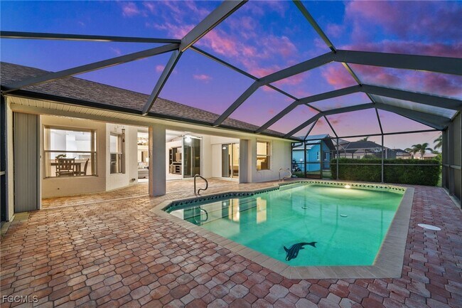 Building Photo - 210 SW 37th Terrace