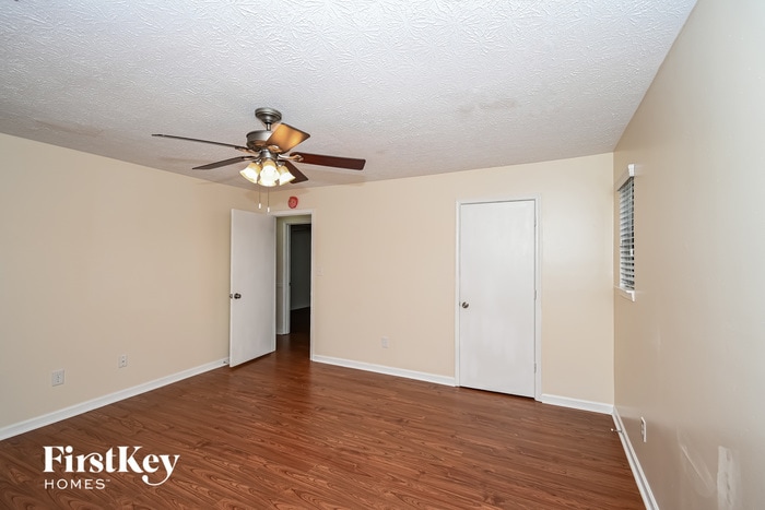 Building Photo - 3571 Millcreek Dr