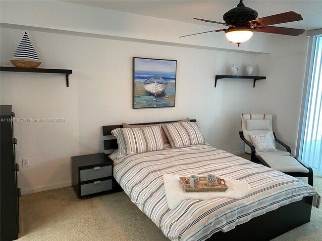 Building Photo - 1200 Brickell Bay Dr