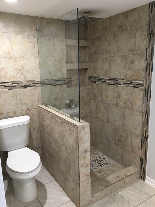 Building Photo - 1221 Quail Ridge Dr