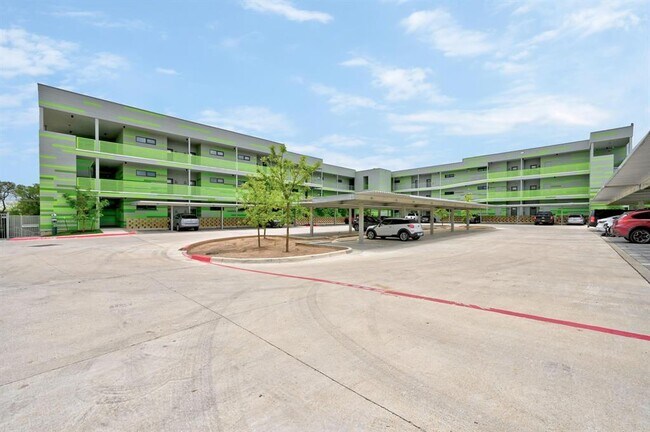 Building Photo - 4004 Banister Ln