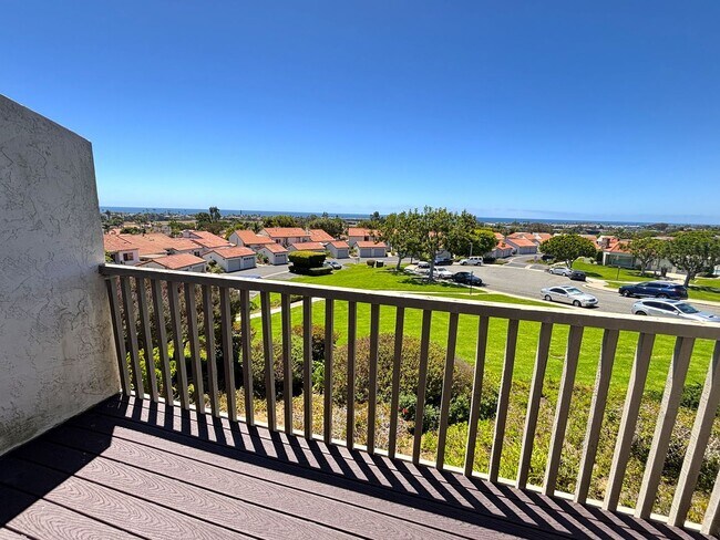 Building Photo - Coastal Living Awaits in this Ocean View C...