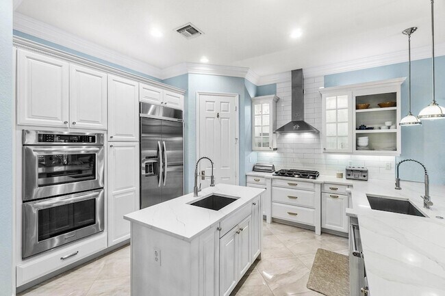 Building Photo - 10697 Willow Oak Ct