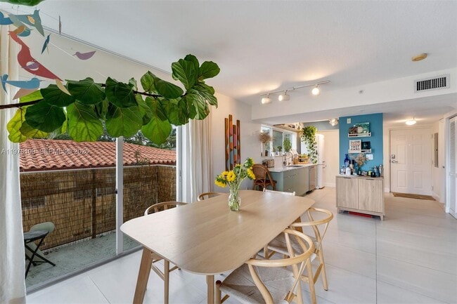 Building Photo - 630 85th St