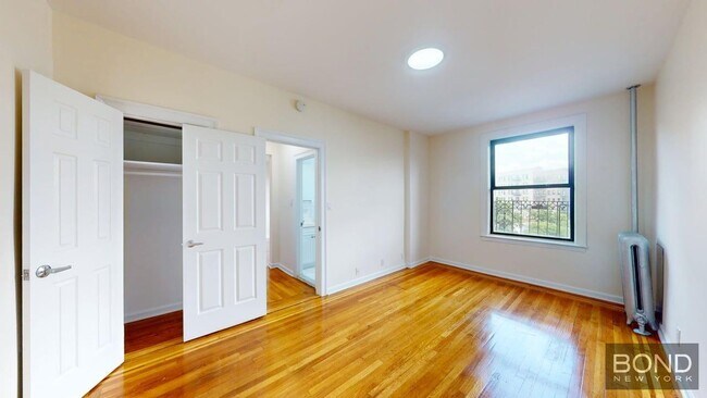 Building Photo - 620 W 171st St