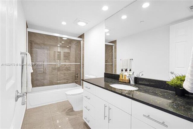 Building Photo - 881 Ocean Dr