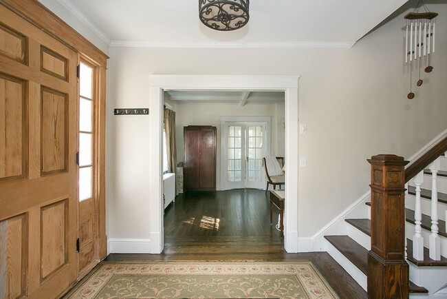 Building Photo - 17 Annandale Terrace