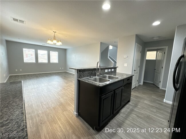 Building Photo - 7728 Vibrant Threads Ct