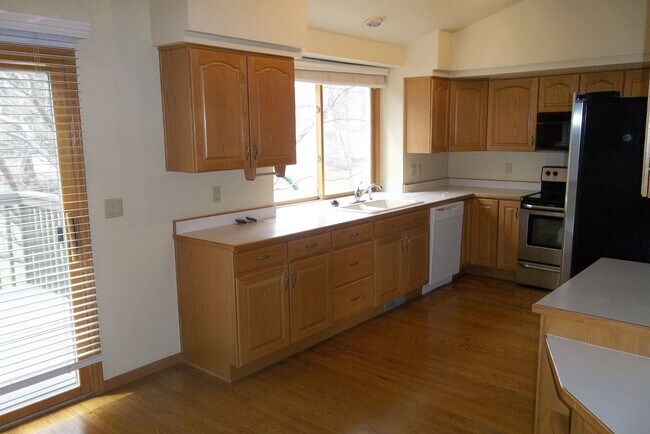 Building Photo - Timeless Elegance in Fort Collins + $200 B...