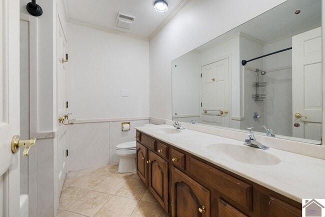 Building Photo - 51 Martin Cir