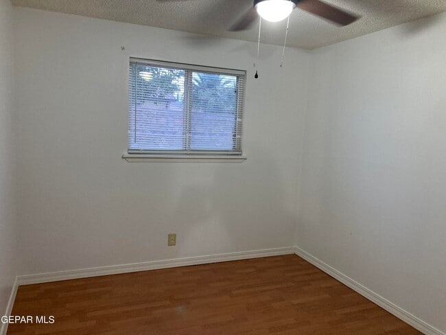 Building Photo - 4737 Tropicana Ave