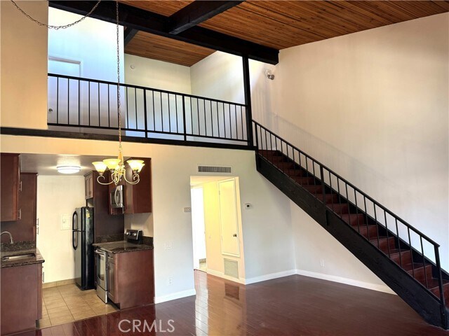 Building Photo - 5460 White Oak Ave