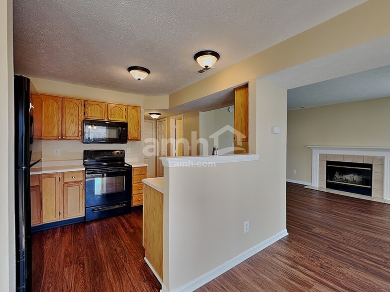 Building Photo - 10619 Northern Dancer Dr