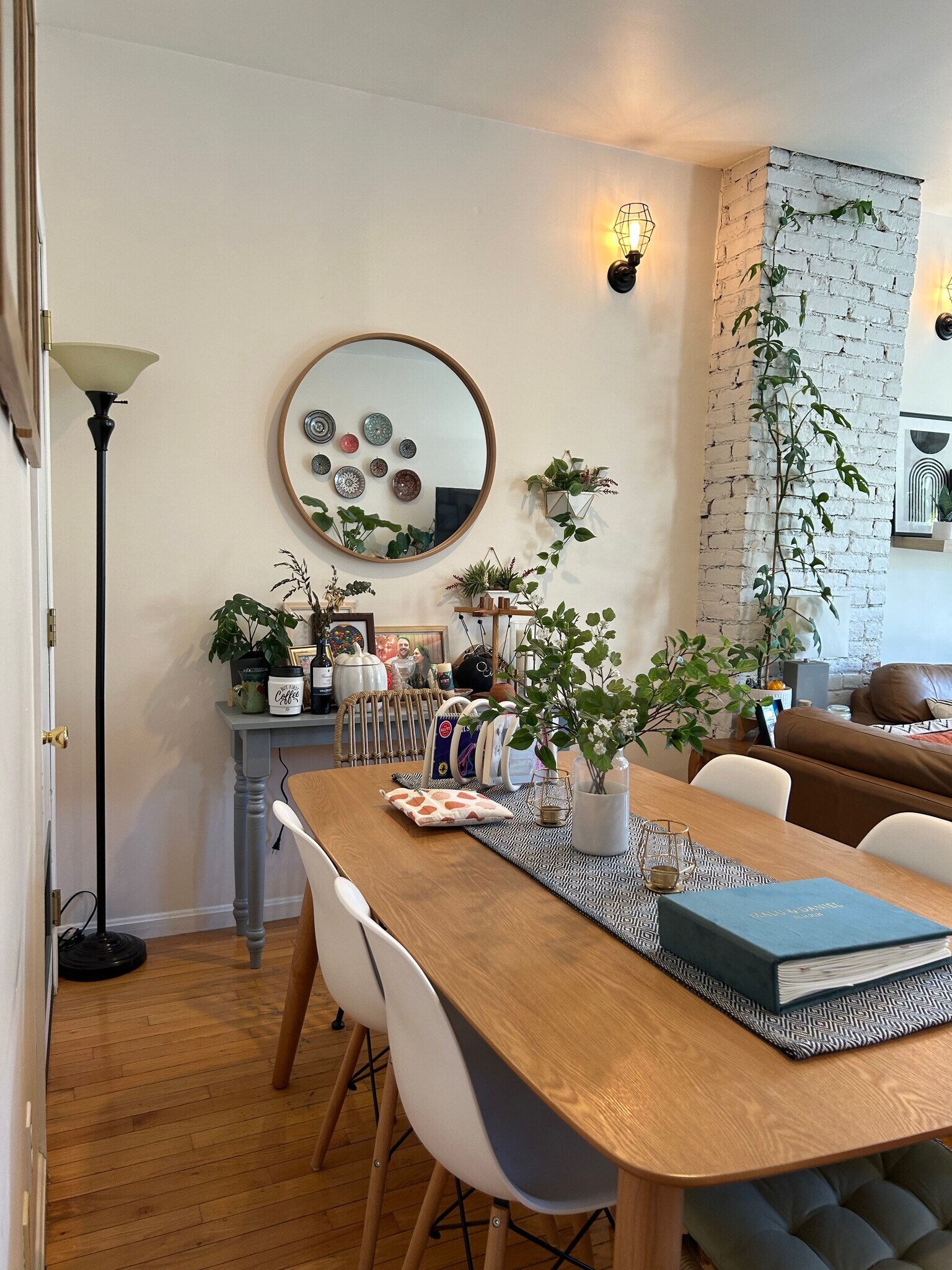 Building Photo - 33 Delle Ave