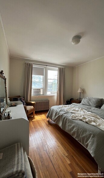 Building Photo - 2039 Commonwealth Ave