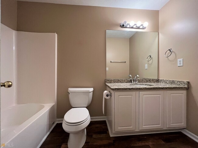 Building Photo - 7235 Coral Lake Dr