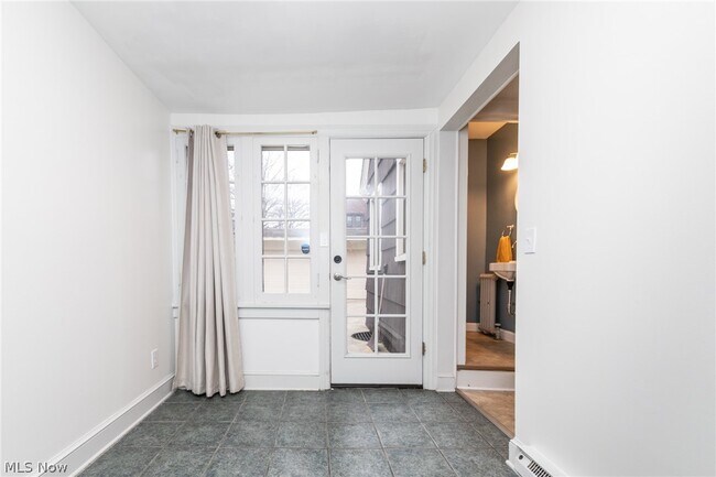 Building Photo - 3350 Avalon Rd