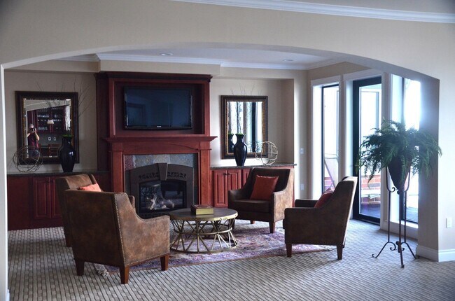 Building Photo - 1 Bed 1.5 Bath Theater District Condo + Am...