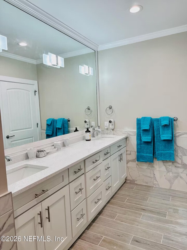 Building Photo - 955 Registry Blvd